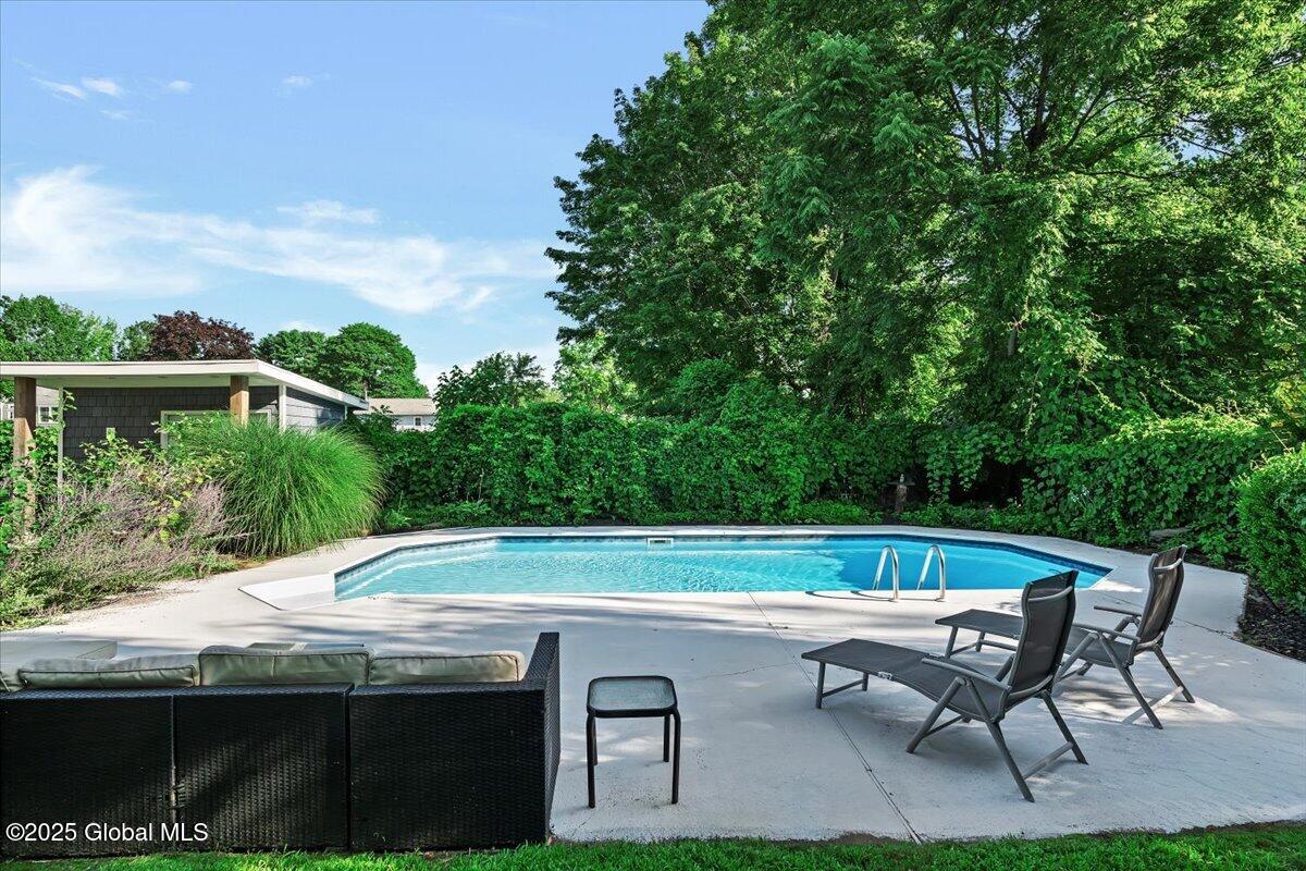 88 Monroe Street