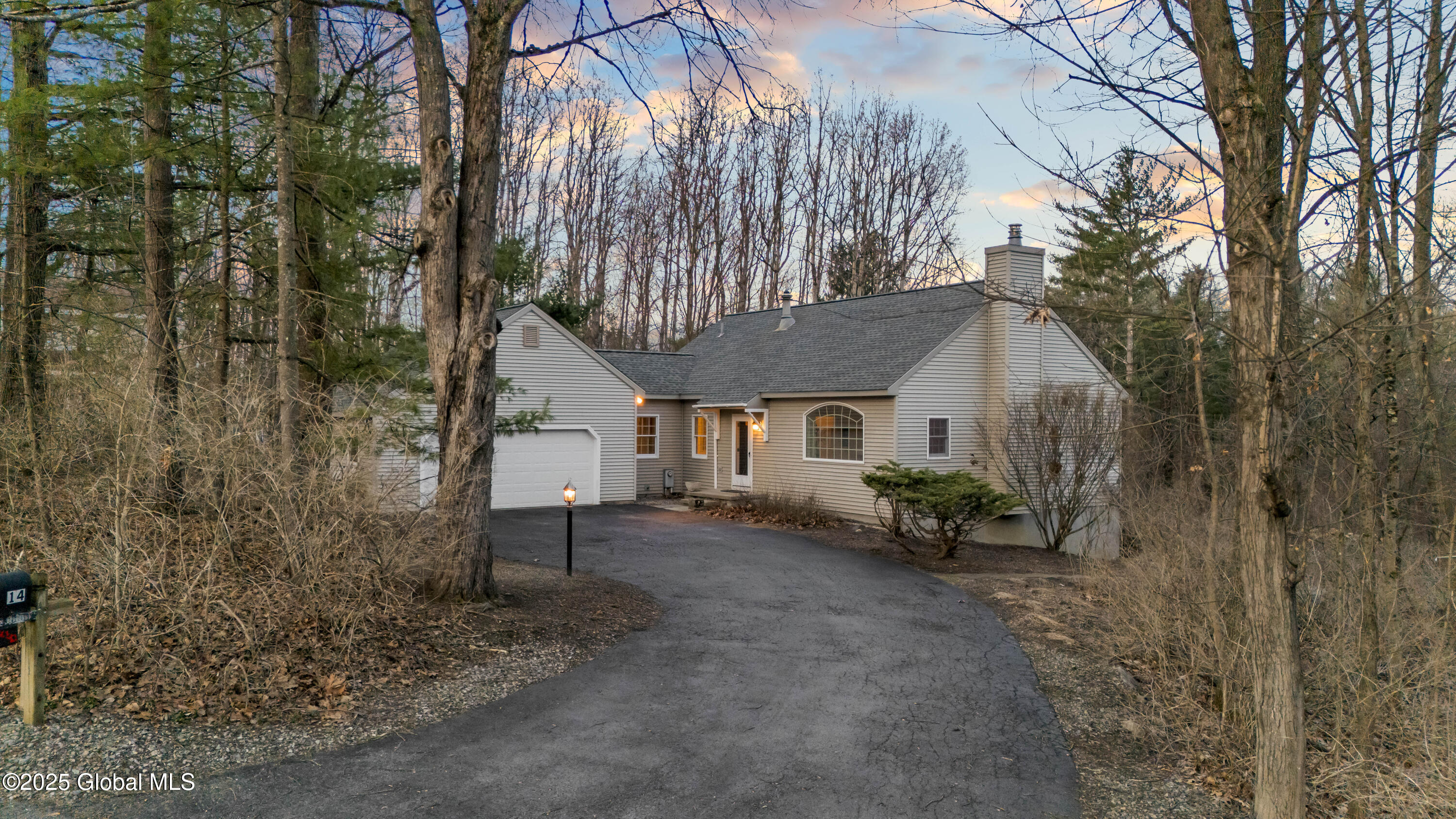 14 Summit Lane