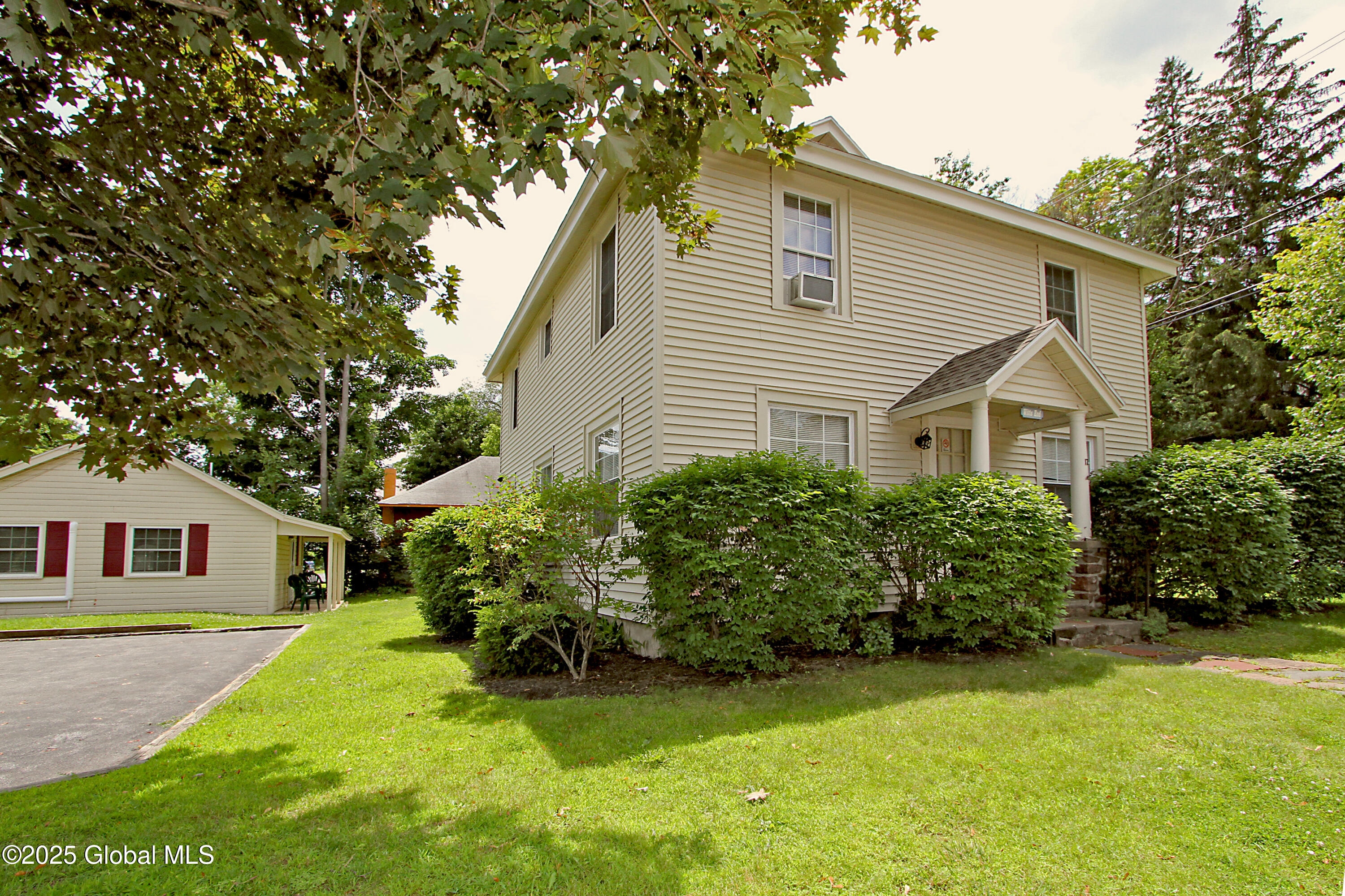 17 Mohican Street