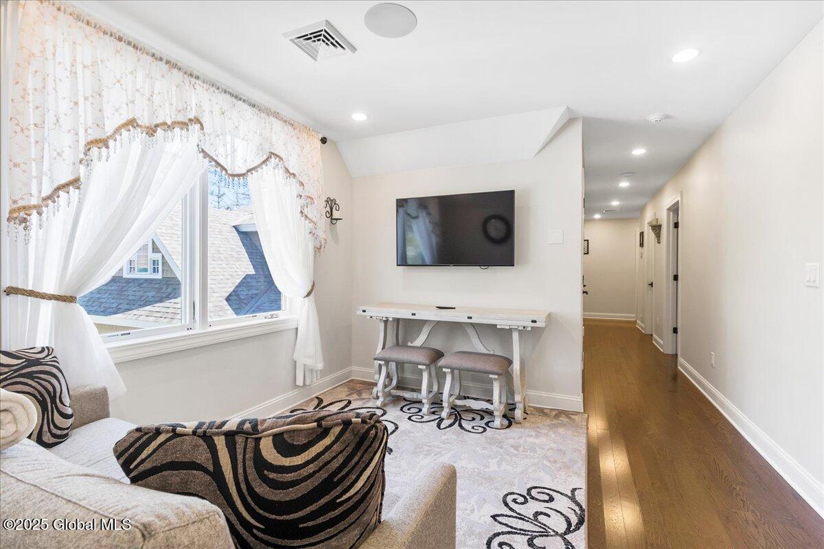 135 Seelye Road