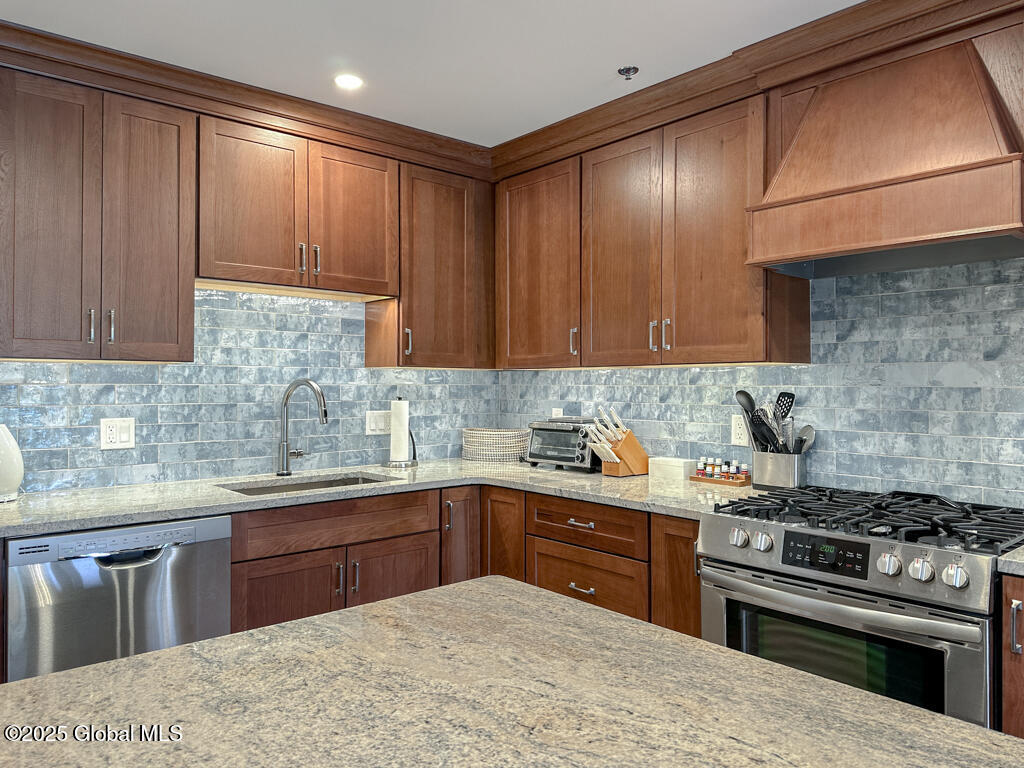 110 Sagamore Road 6B6