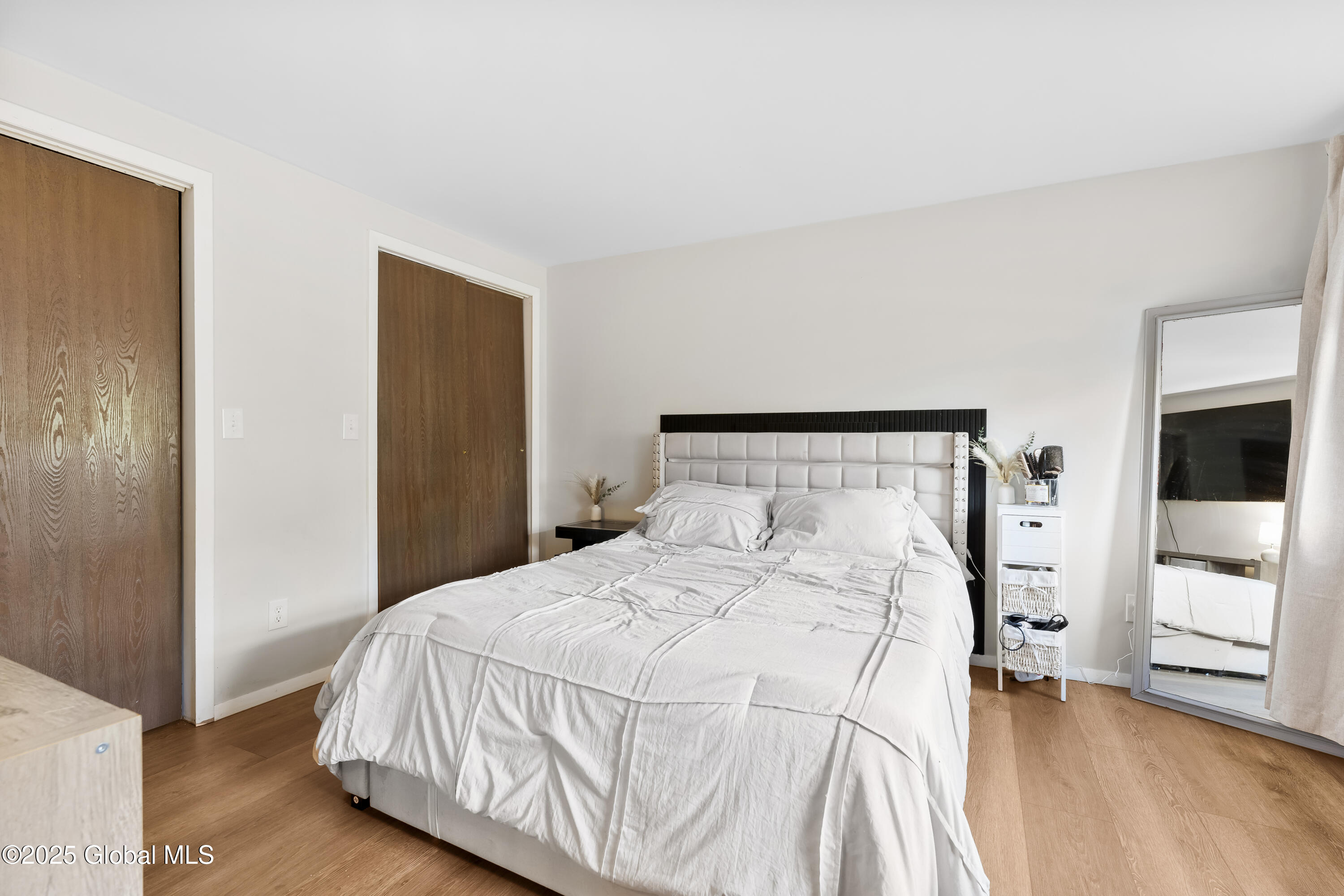 4 Queen Ann Court