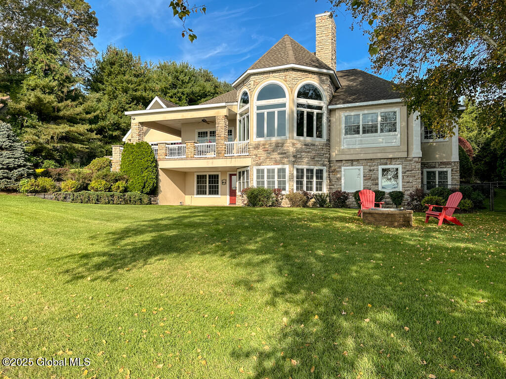 4220 Lake Shore Drive