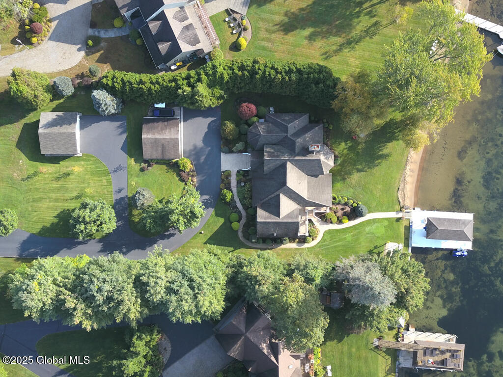 4220 Lake Shore Drive