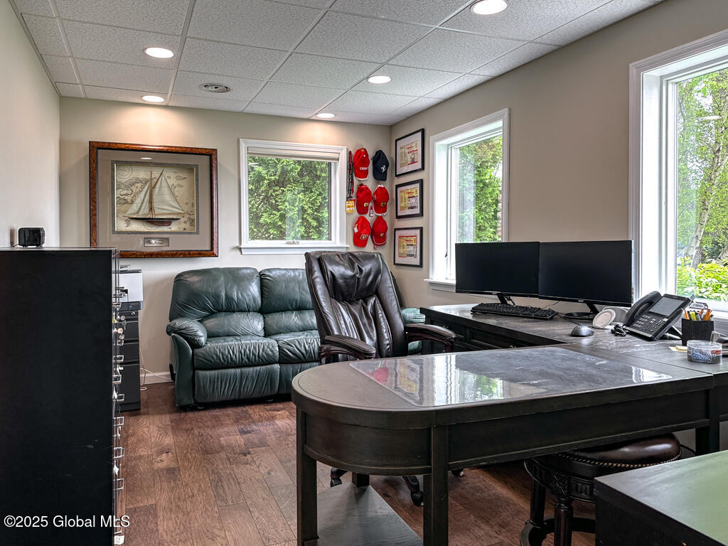 4220 Lake Shore Drive