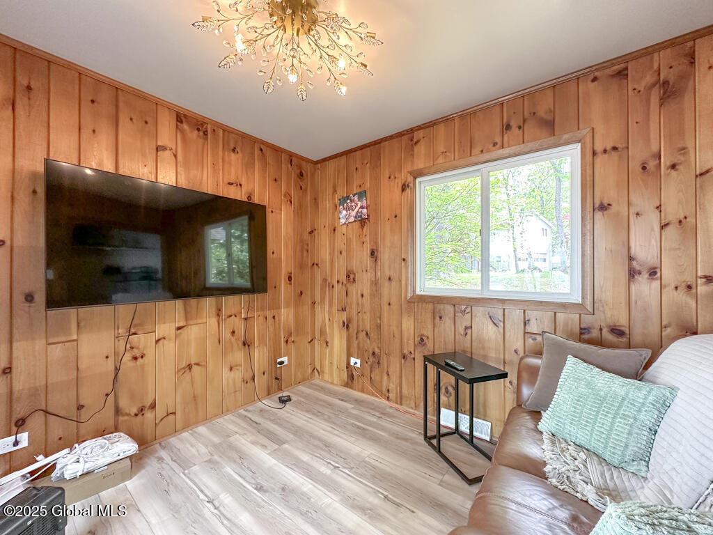 233 Cleverdale Road