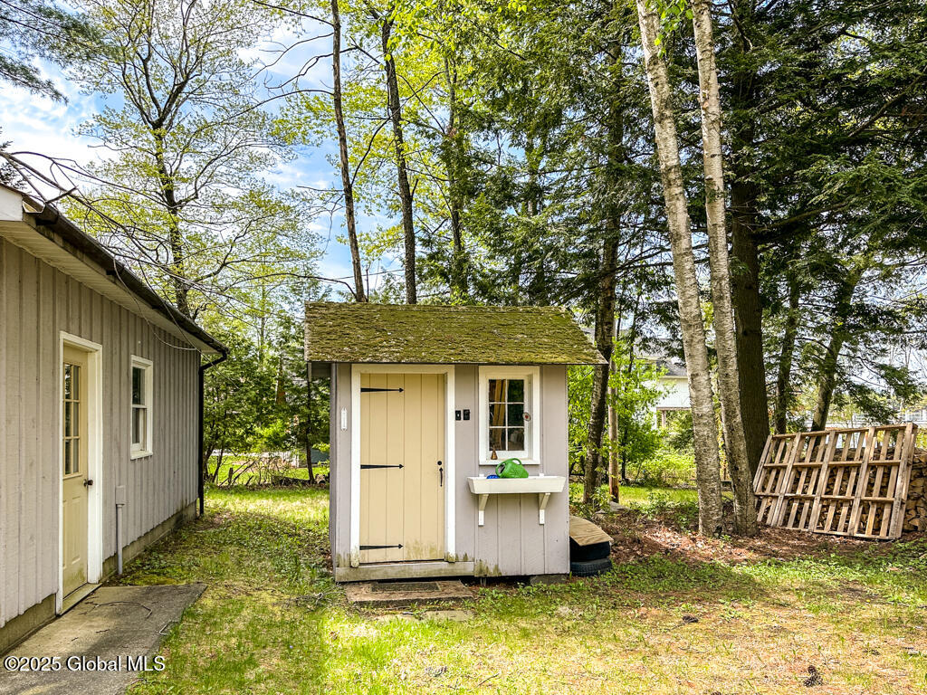 233 Cleverdale Road