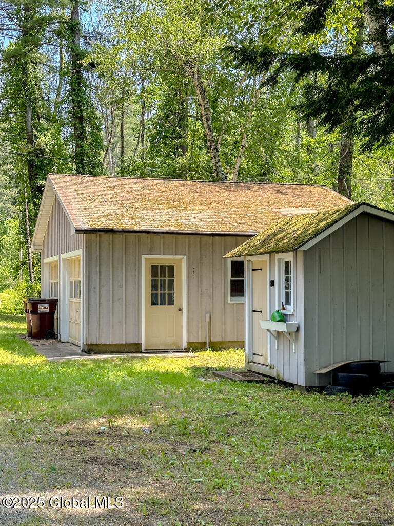 233 Cleverdale Road