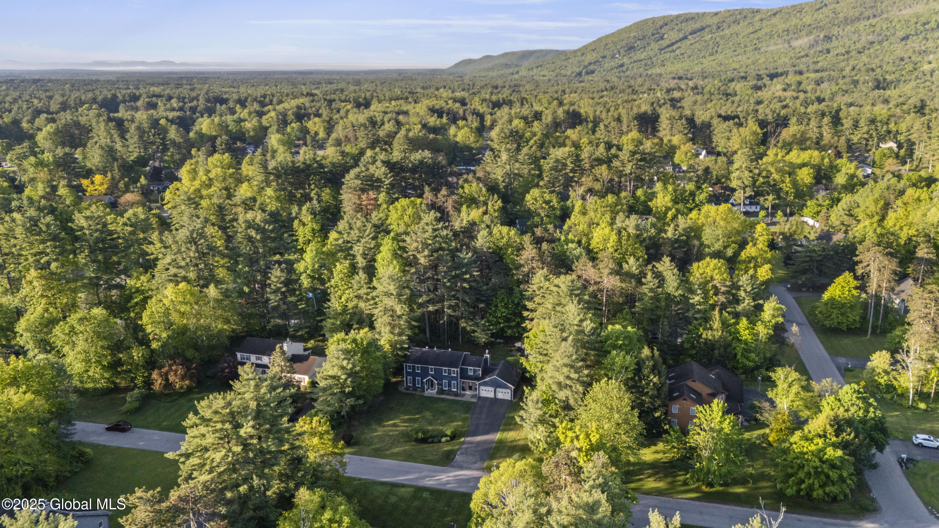 6 Iroquois Drive