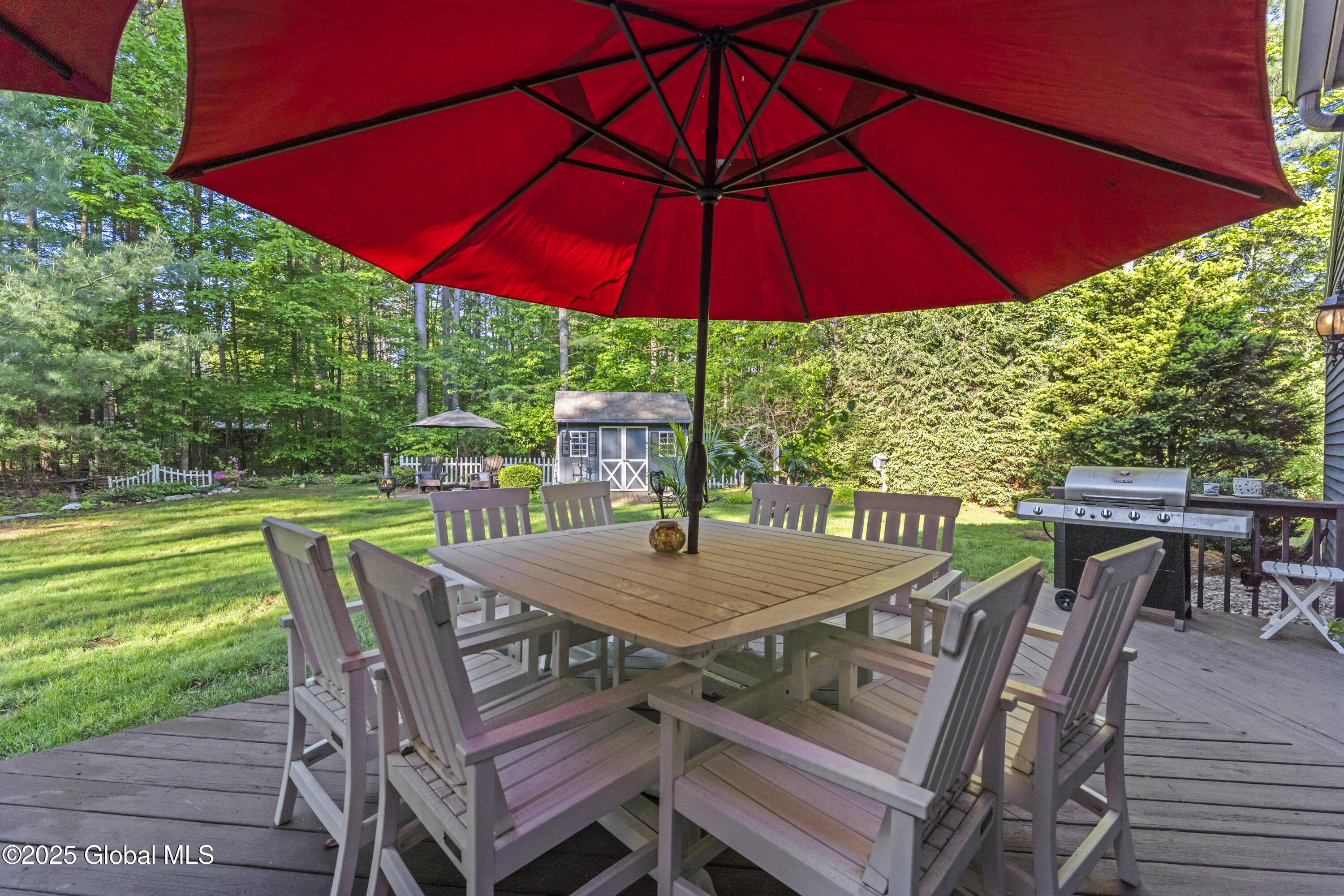 6 Iroquois Drive