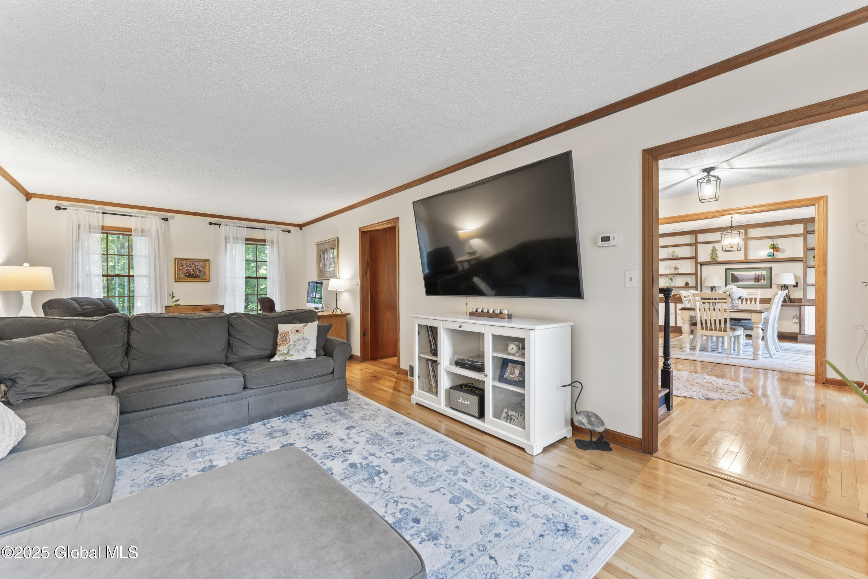 6 Iroquois Drive
