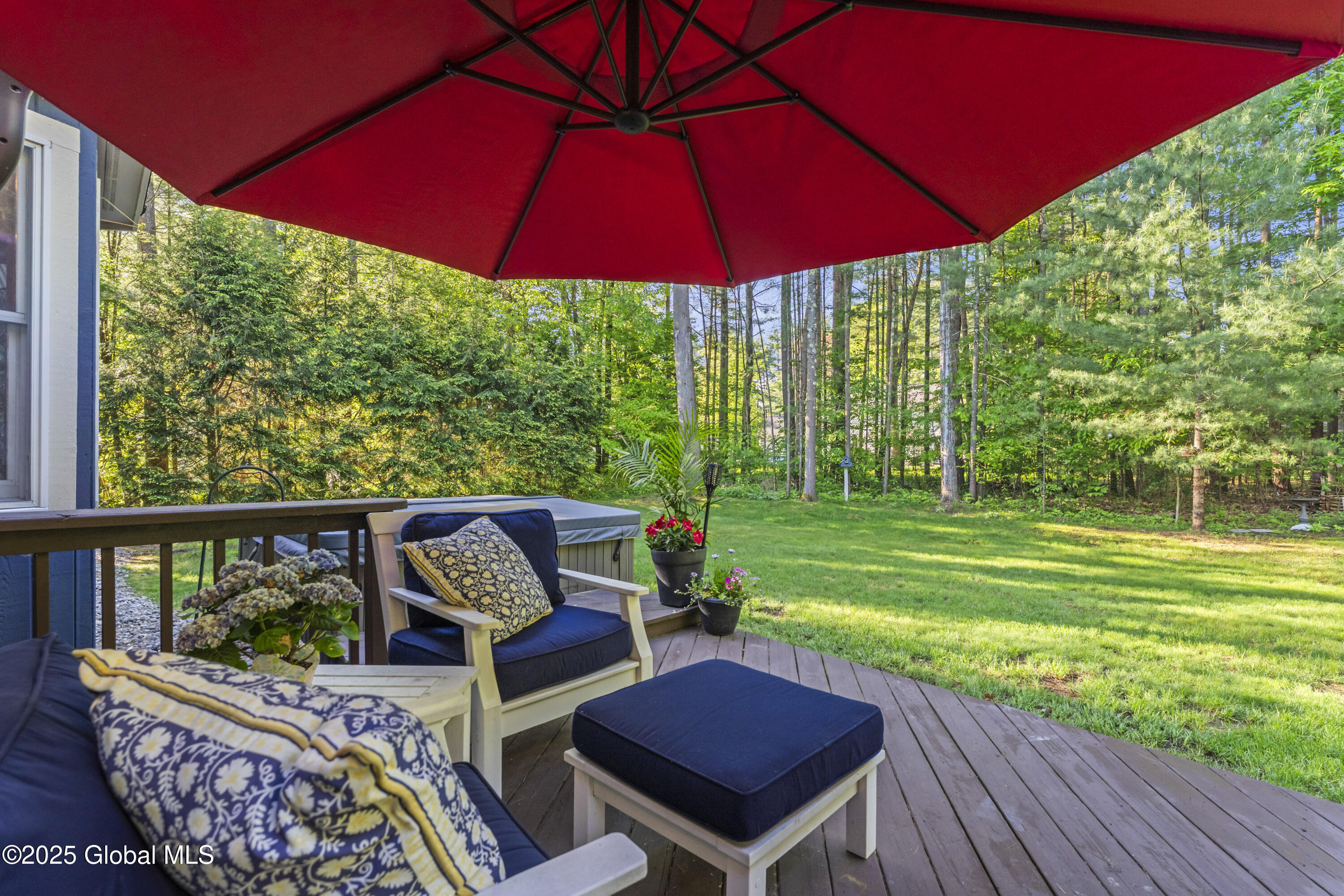 6 Iroquois Drive
