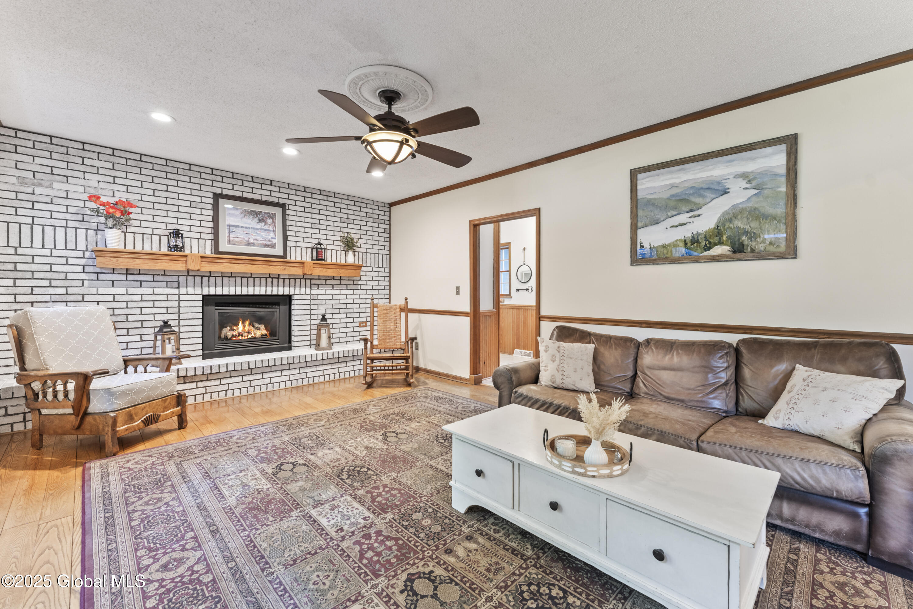 6 Iroquois Drive