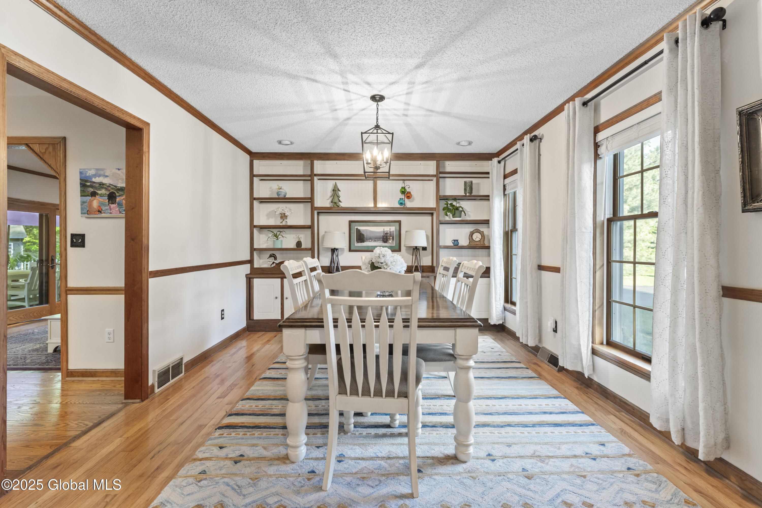 6 Iroquois Drive