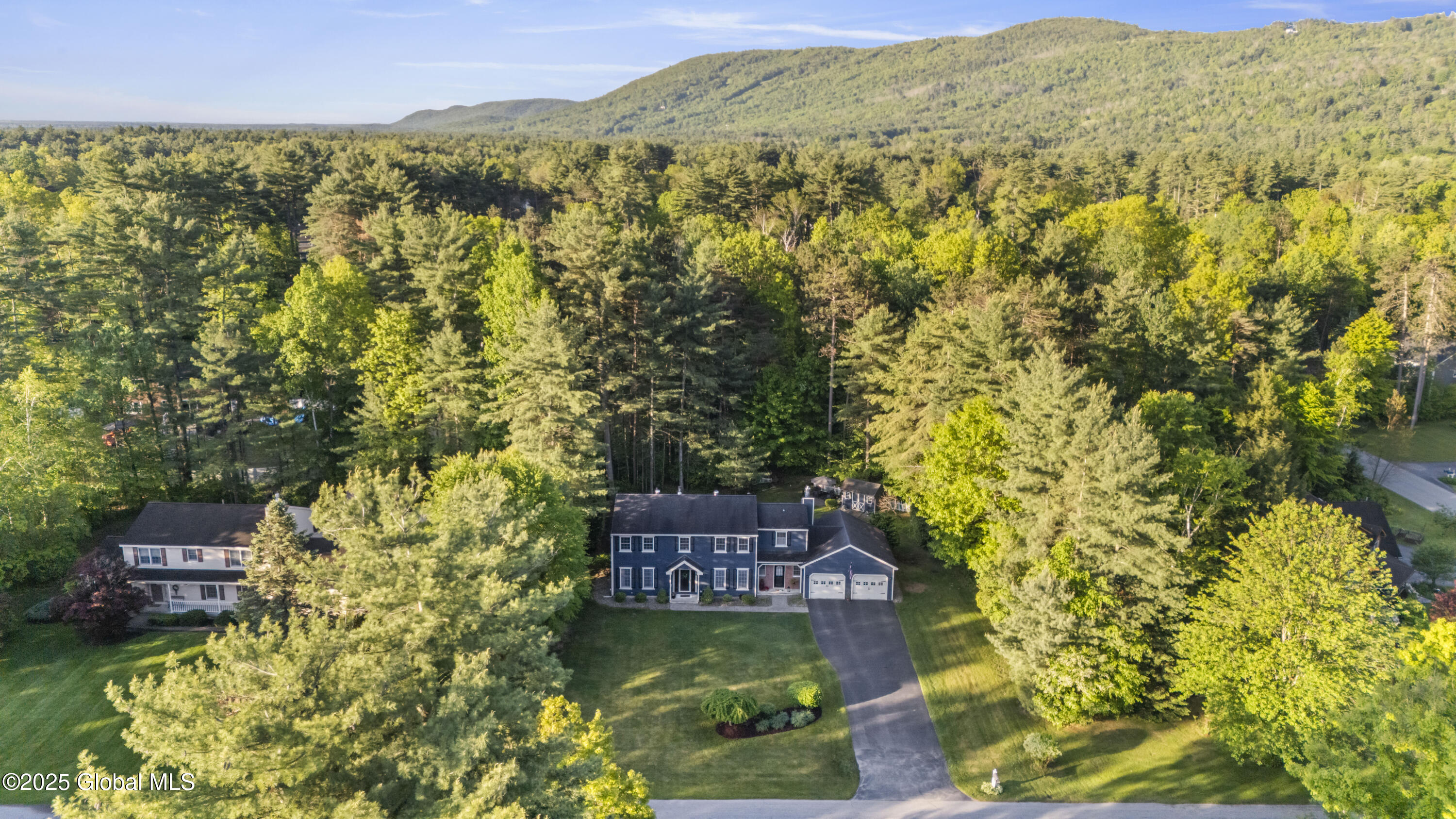 6 Iroquois Drive
