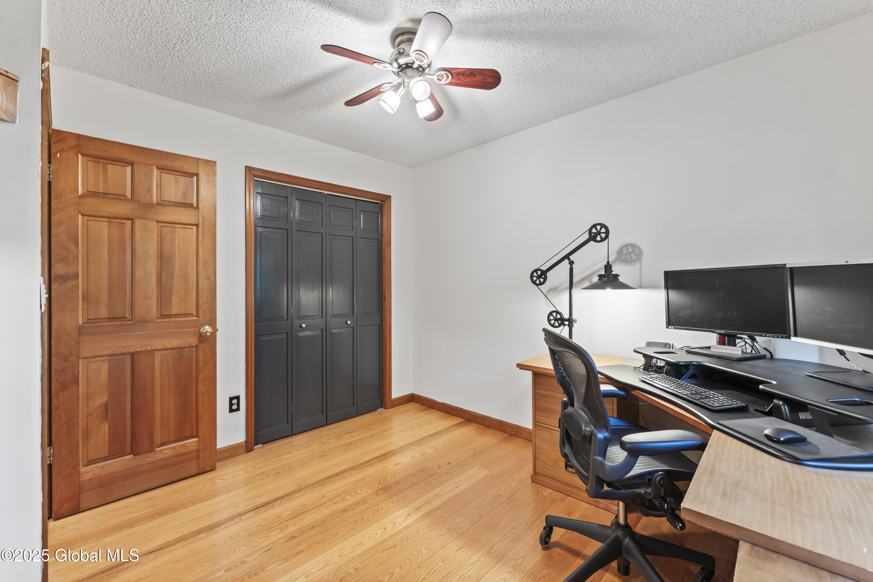 6 Iroquois Drive