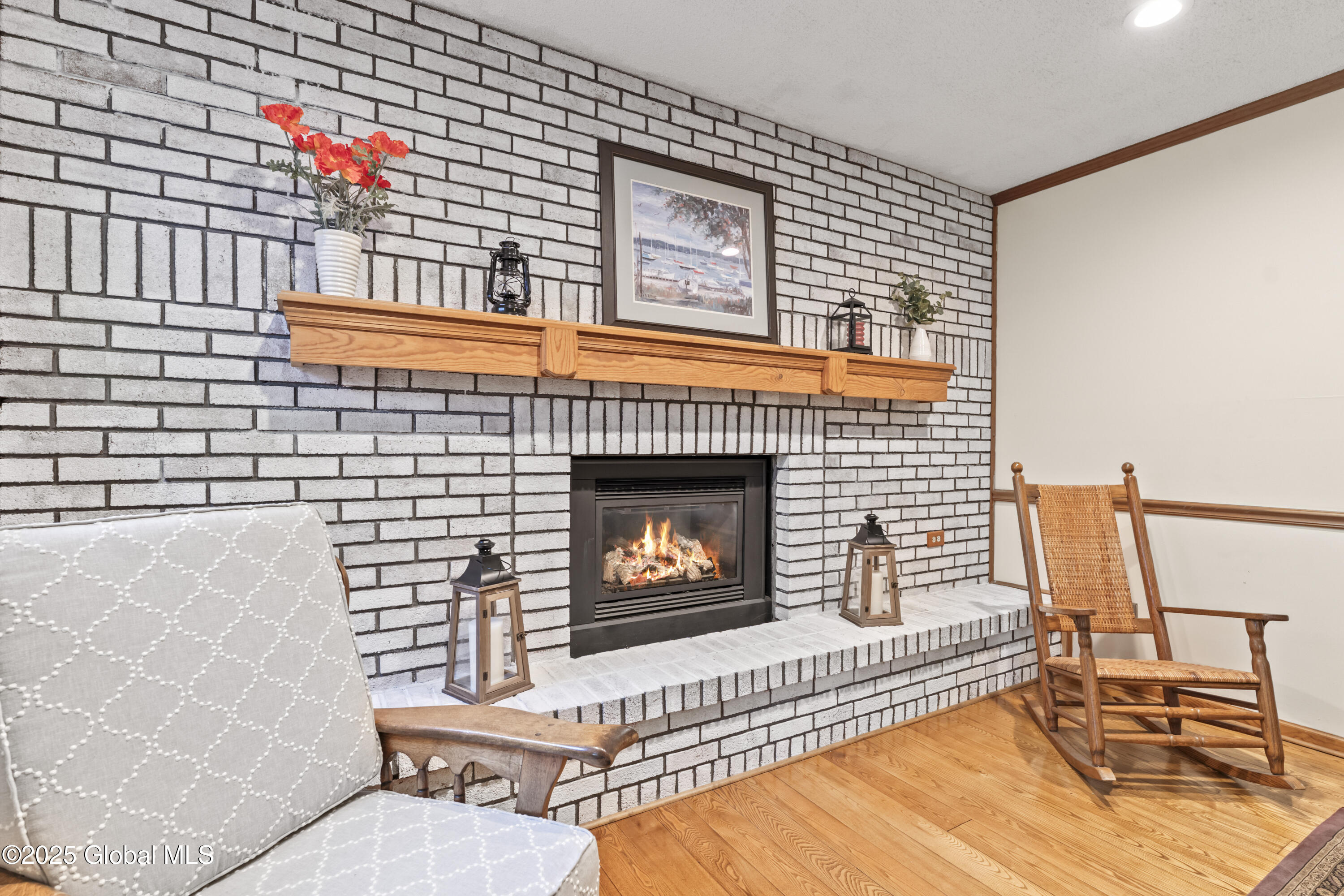 6 Iroquois Drive