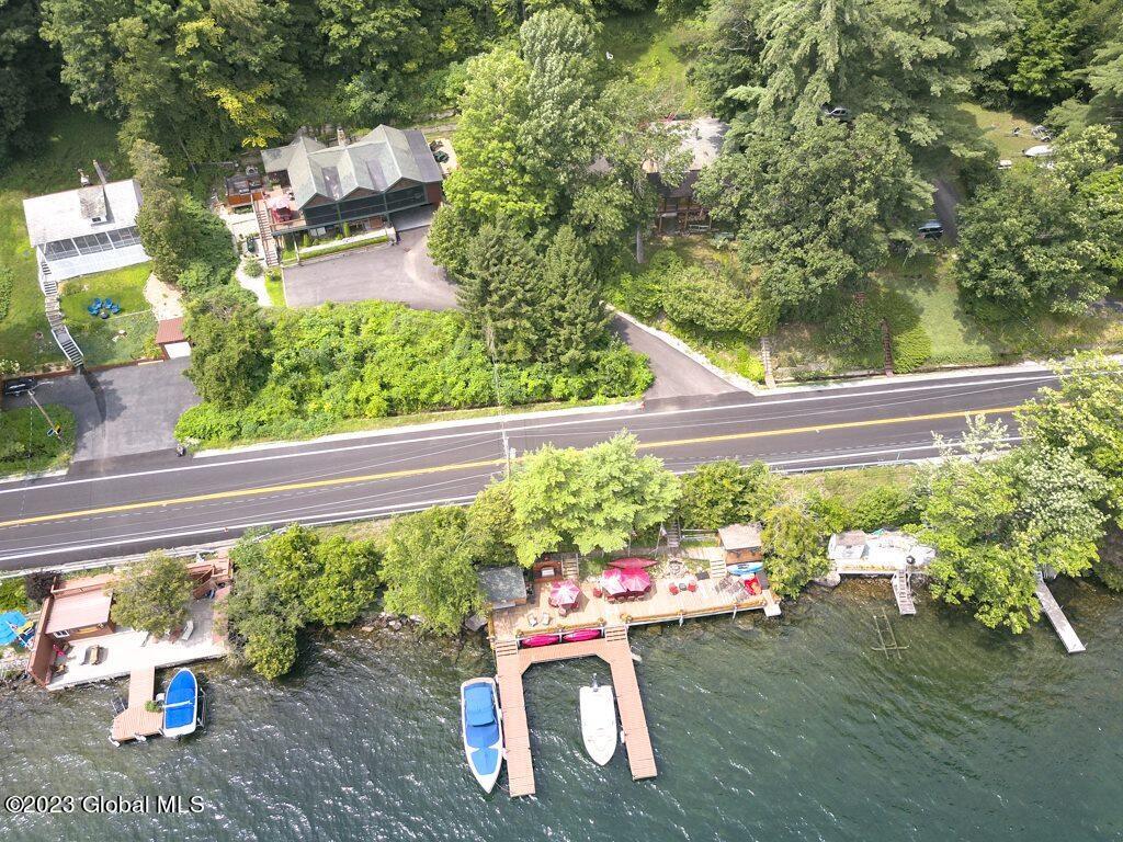 9667 Lake Shore Drive