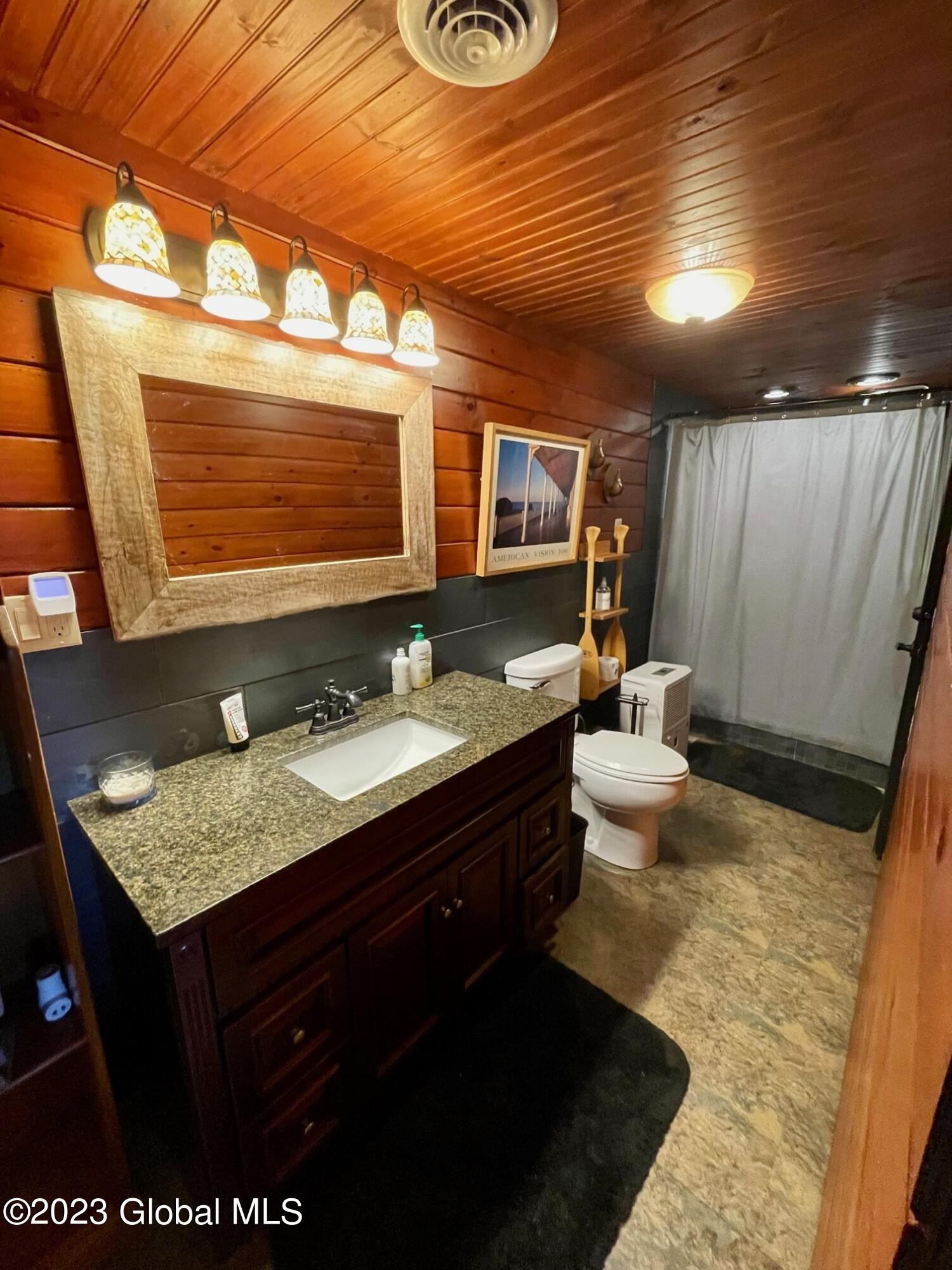 9667 Lake Shore Drive