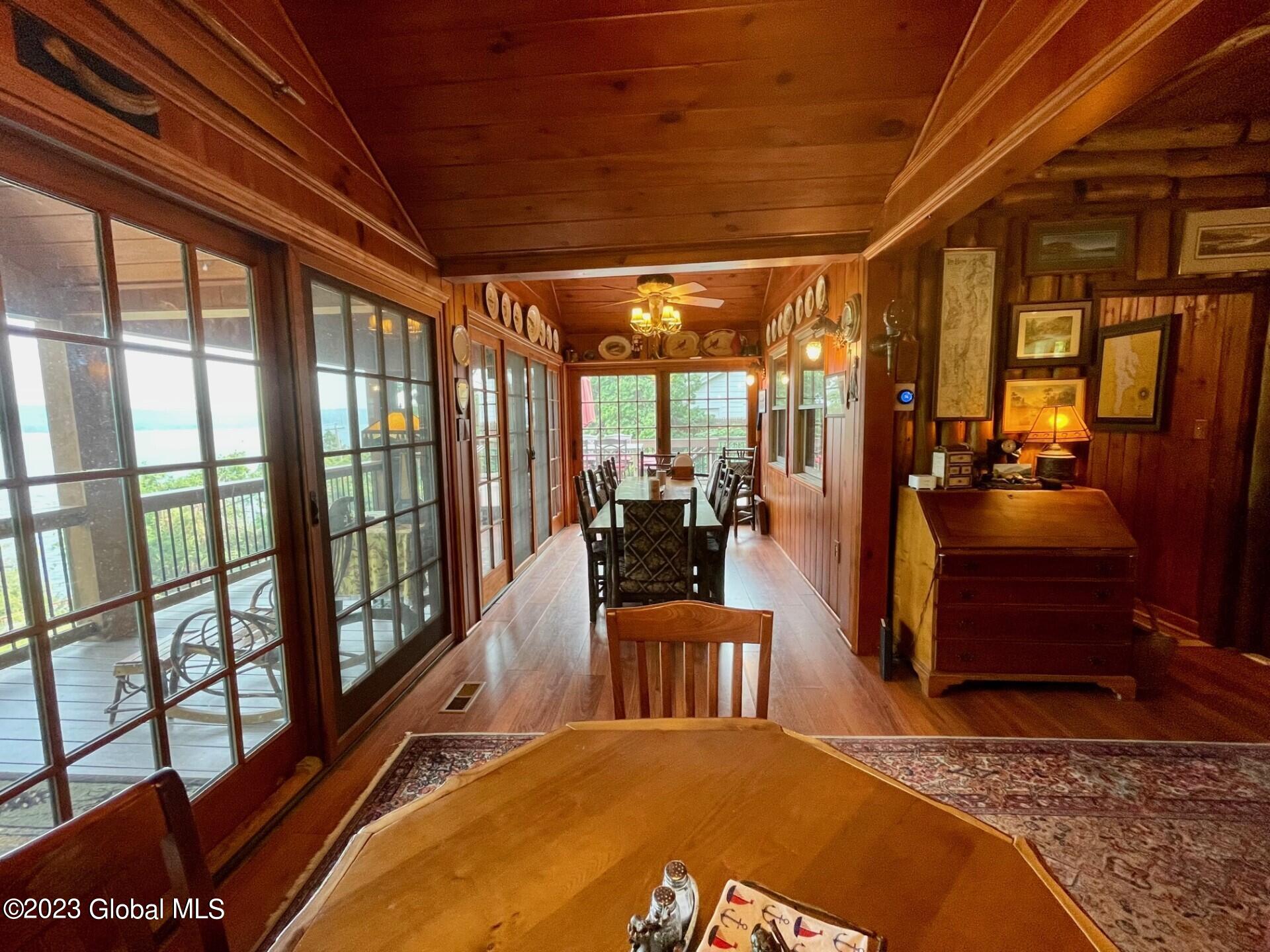 9667 Lake Shore Drive