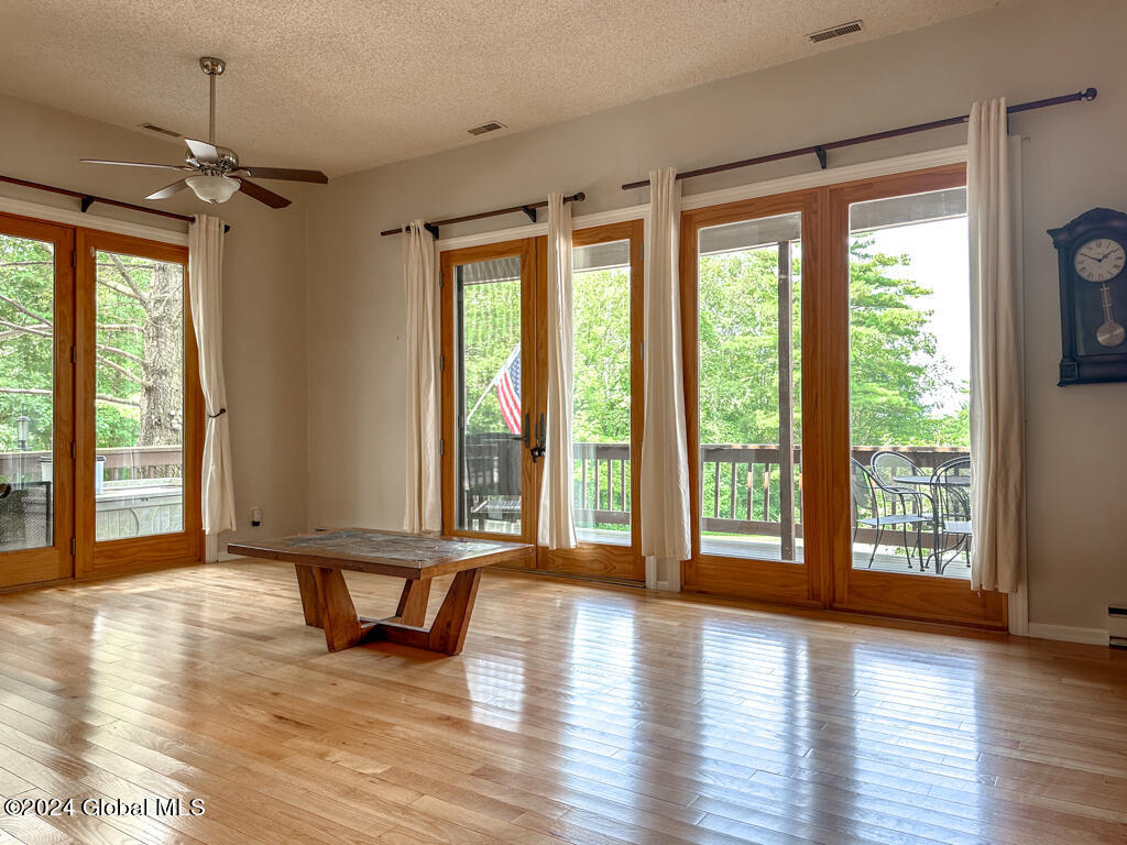 441 Lockhart Mountain Road, 1