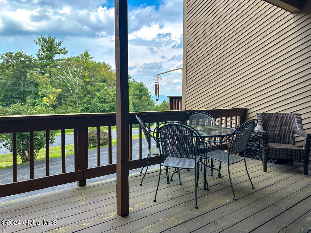 441 Lockhart Mountain Road, 1
