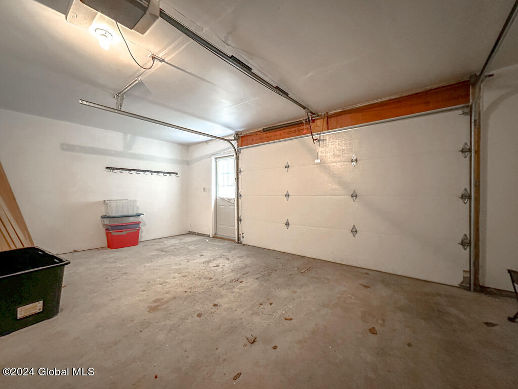 441 Lockhart Mountain Road, 1
