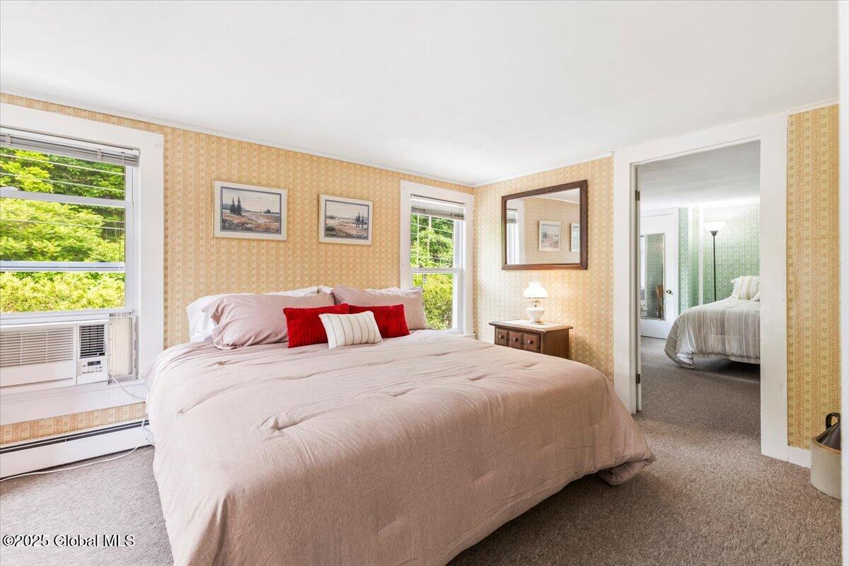 9042 Lake Shore Drive