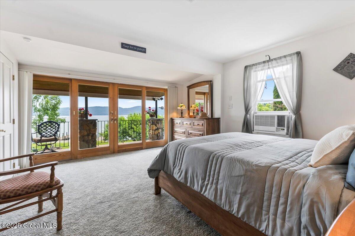 9042 Lake Shore Drive
