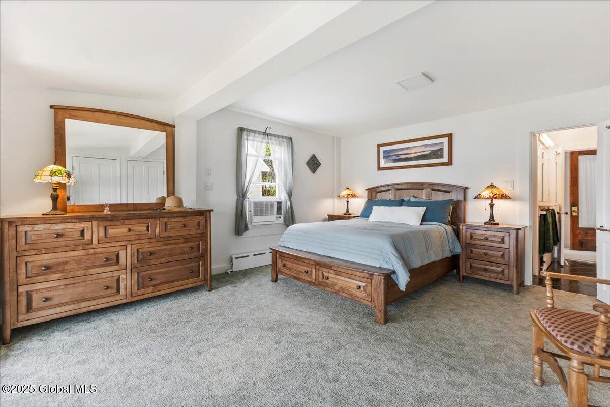 9042 Lake Shore Drive