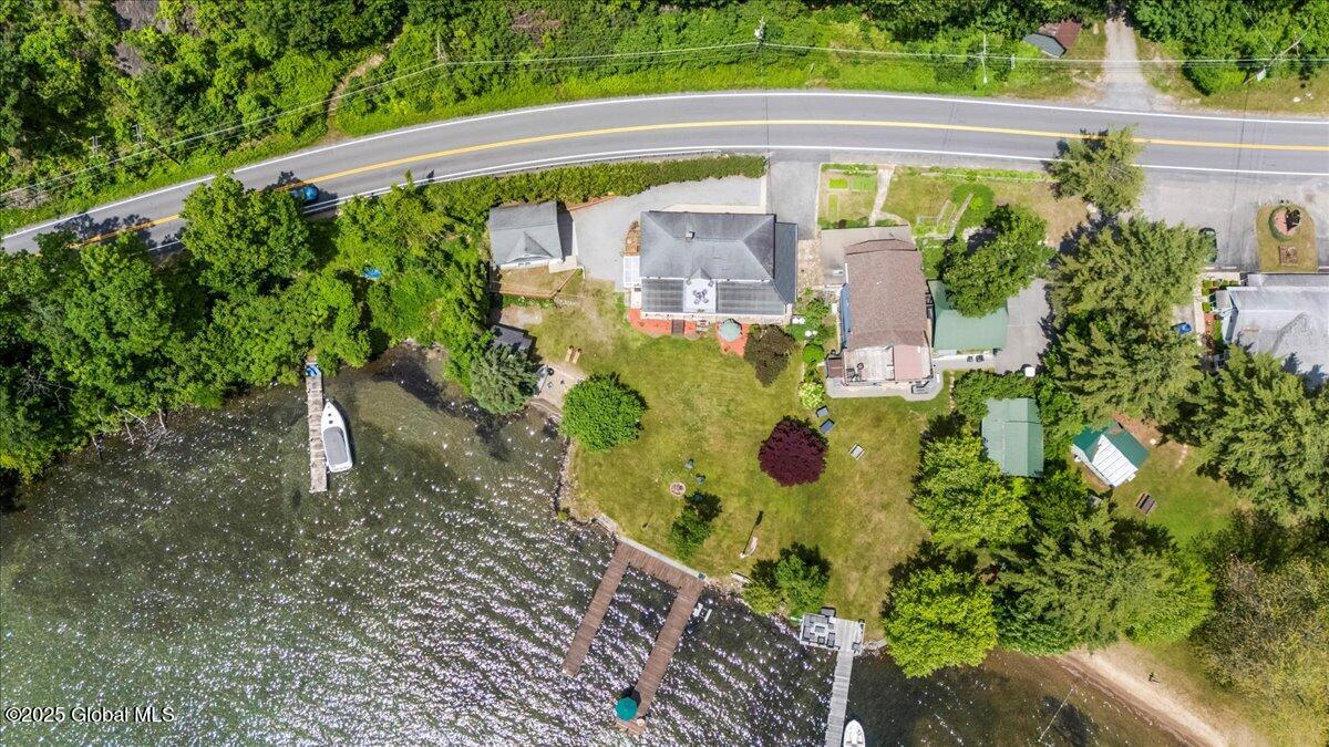 9042 Lake Shore Drive