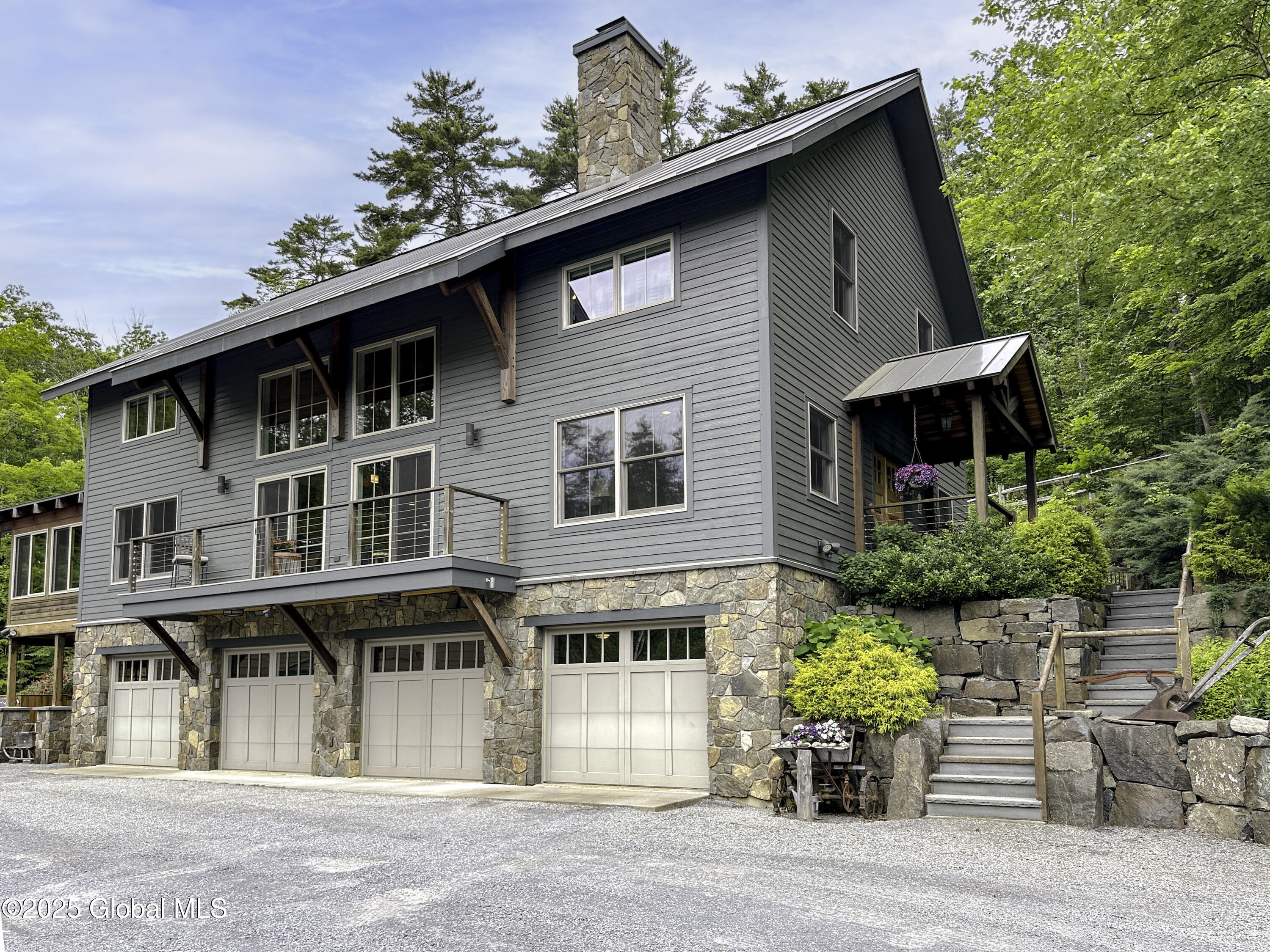 5879 Lake Shore Drive