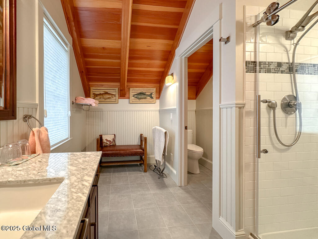 5879 Lake Shore Drive