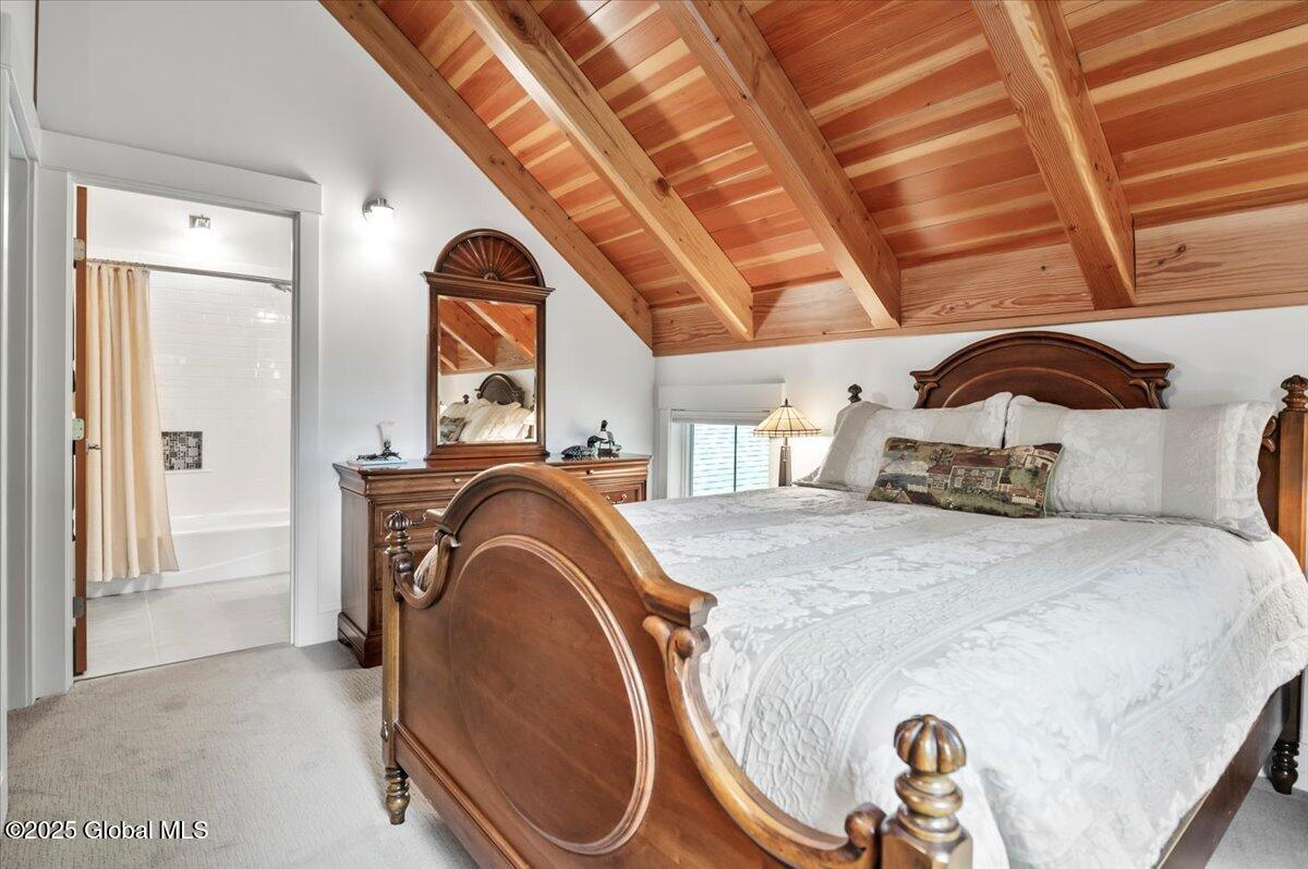 5879 Lake Shore Drive
