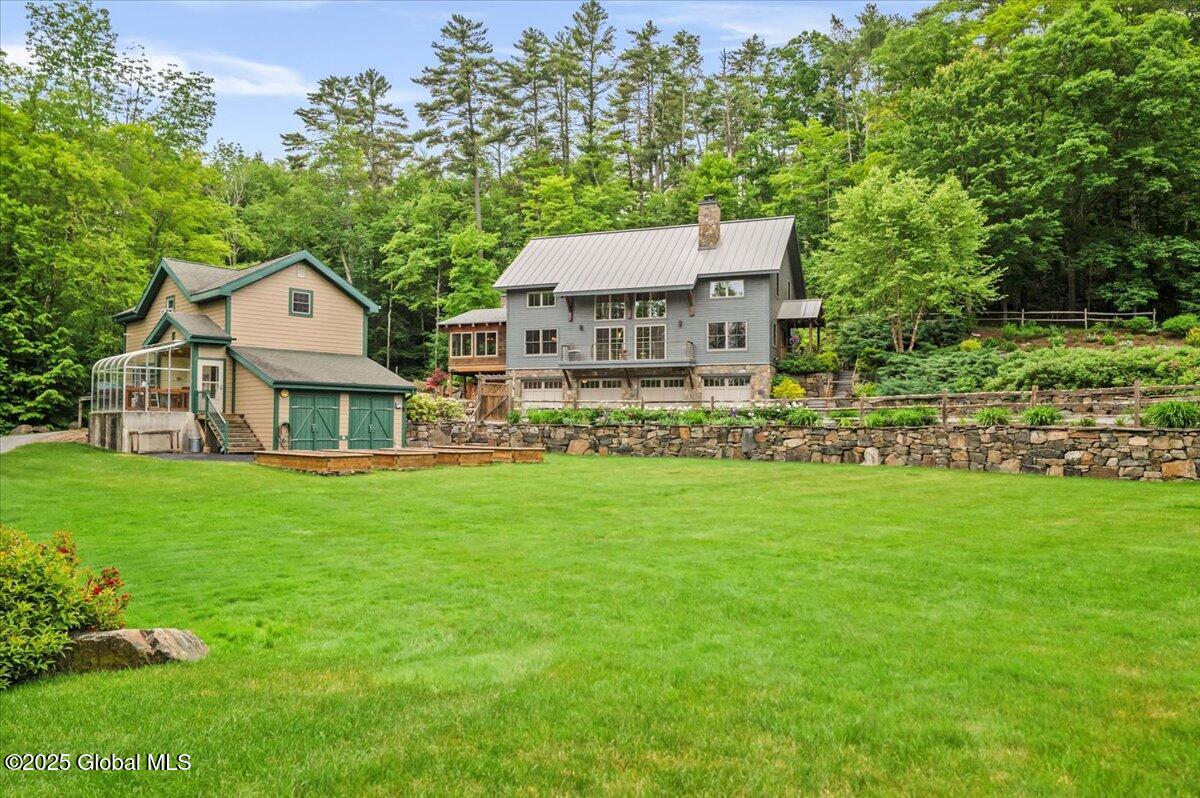 5879 Lake Shore Drive
