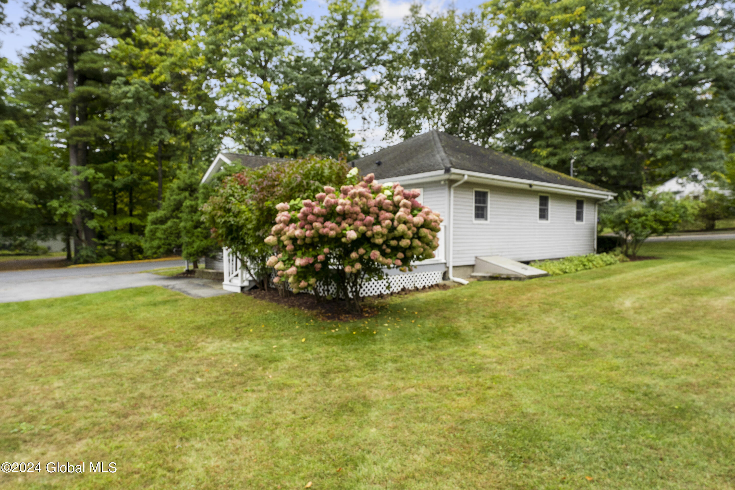 14 Mountain Drive