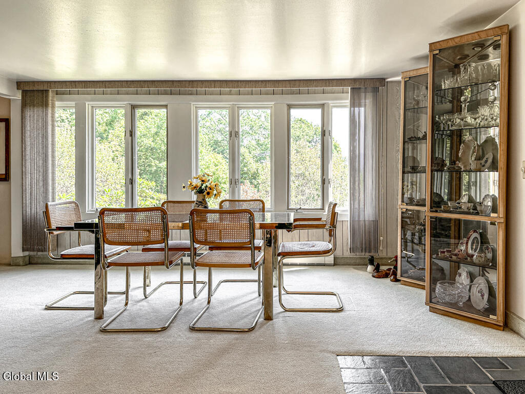 4474 Lake Shore Drive