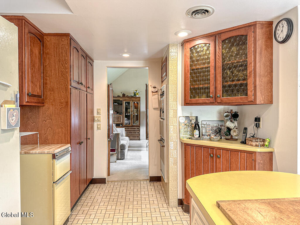 4474 Lake Shore Drive