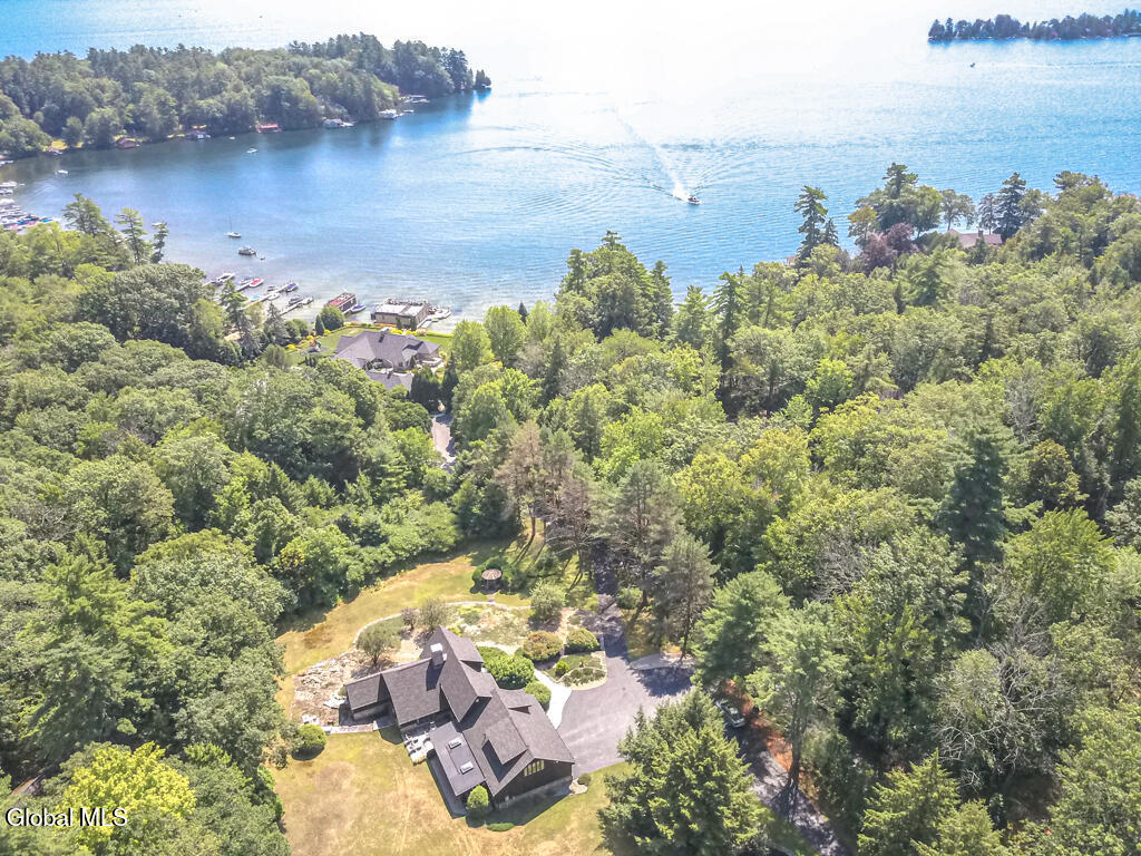 4474 Lake Shore Drive