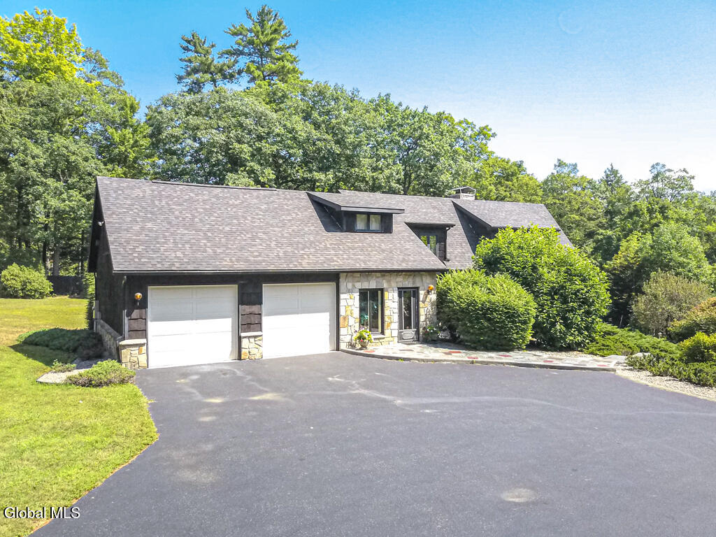 4474 Lake Shore Drive