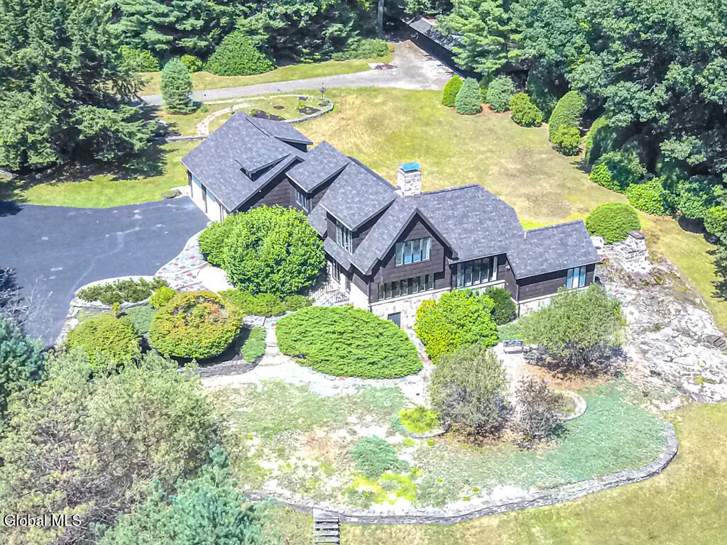 4474 Lake Shore Drive
