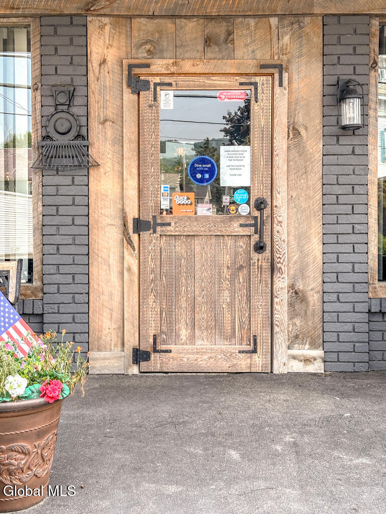 209 Broadway