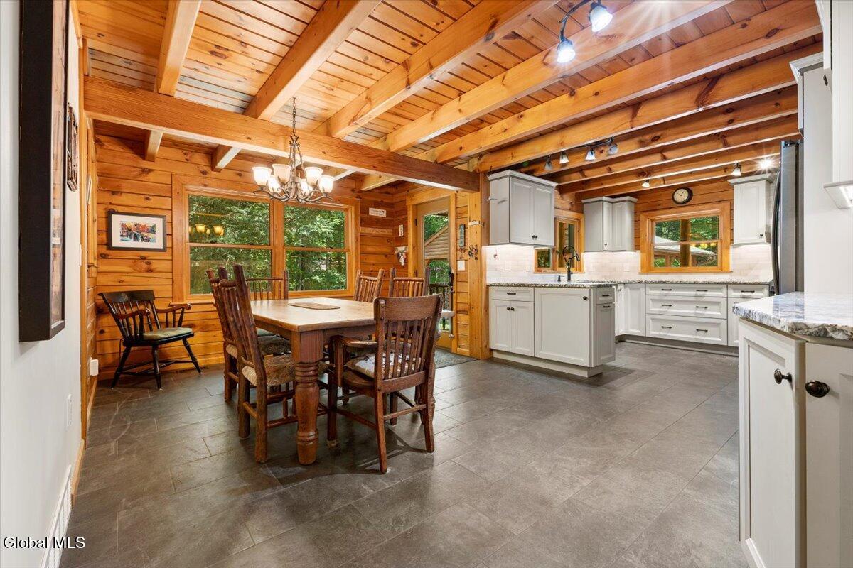 281 Bloody Pond Road