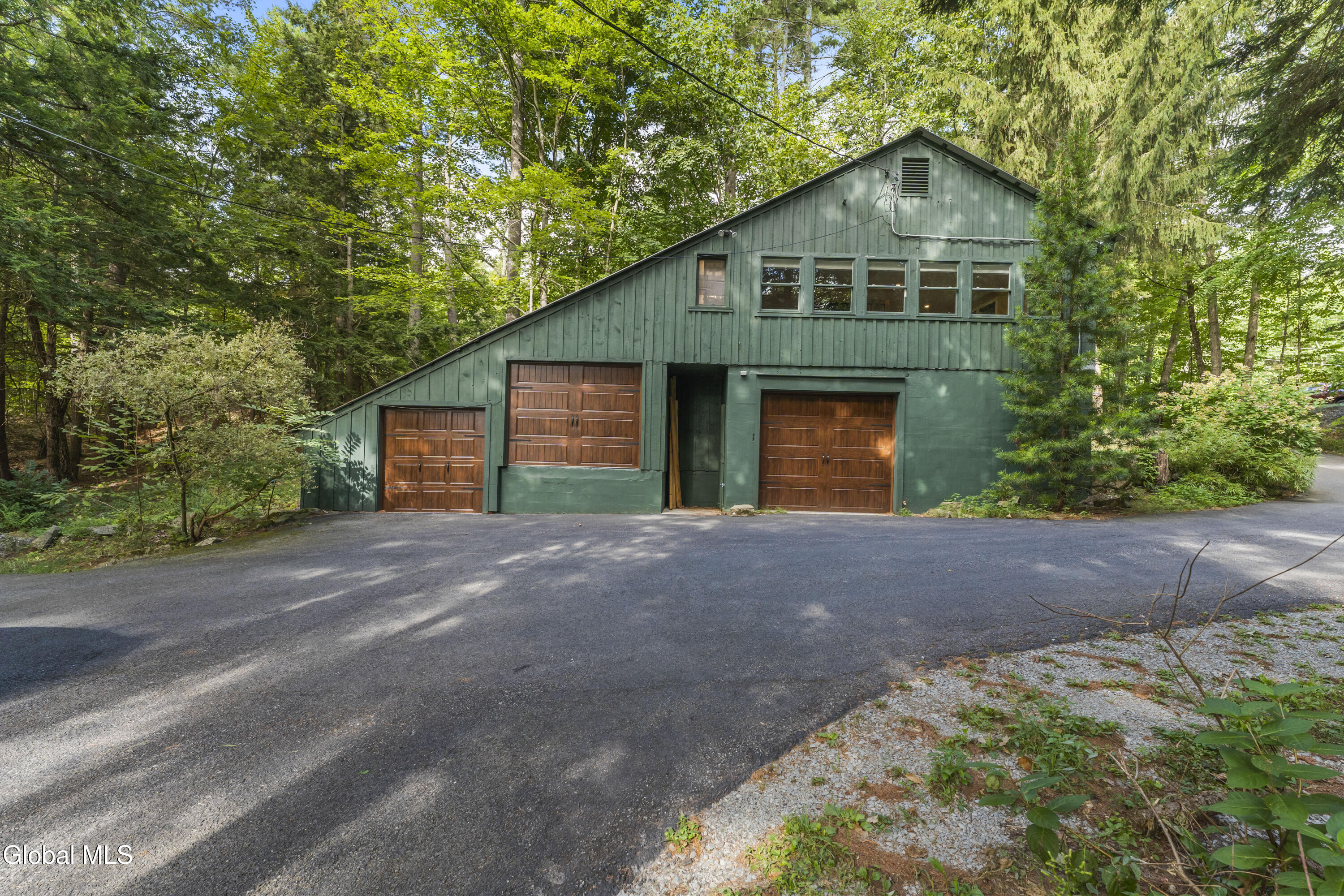 4 Cliffside Drive