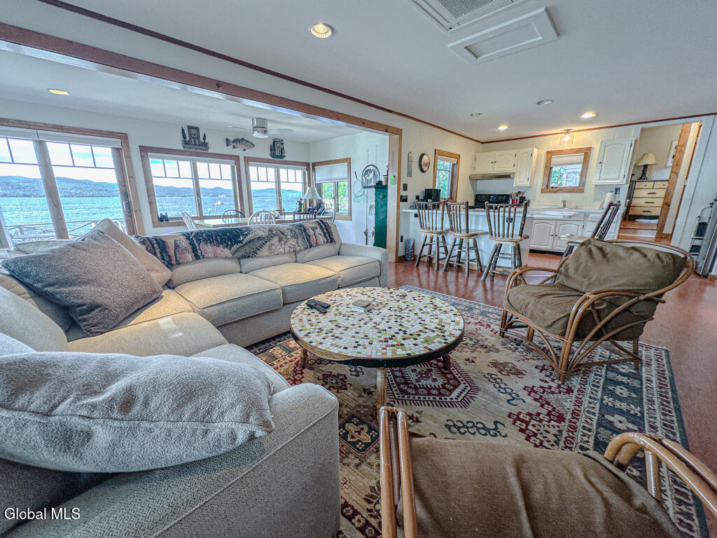 1733 Pilot Knob Road