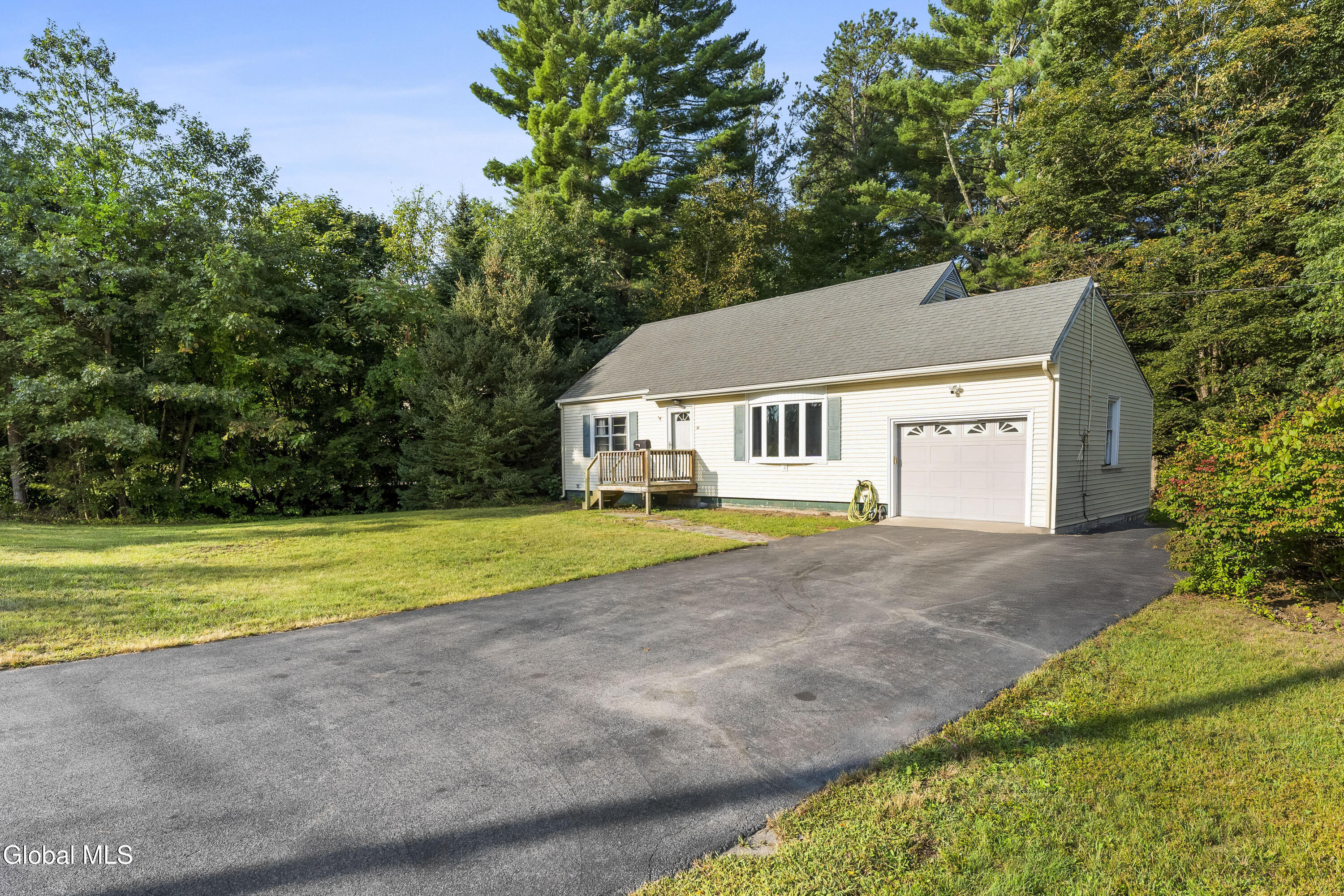31 Arbutus Drive