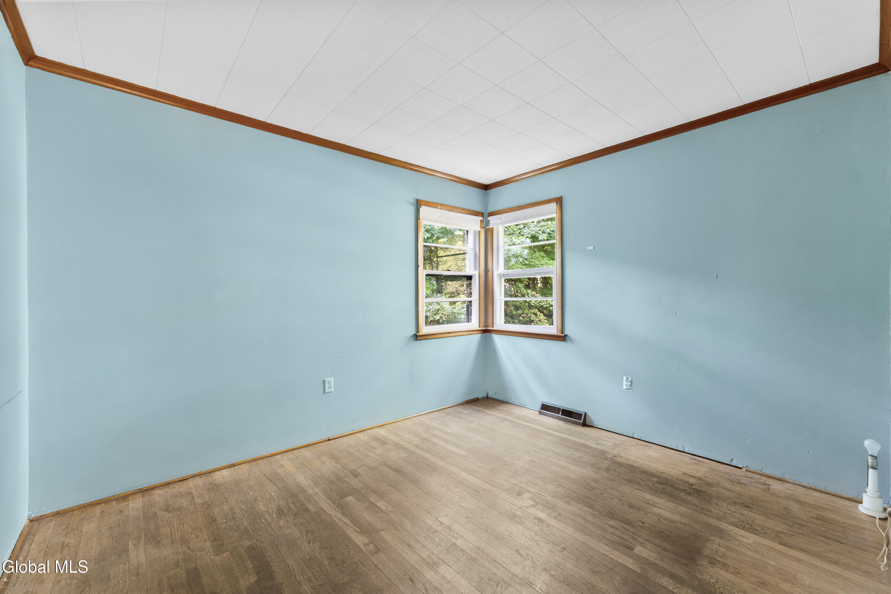 31 Arbutus Drive