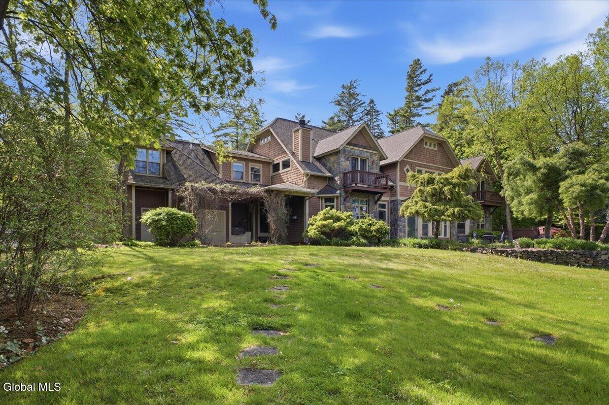7938 Lakeshore Drive