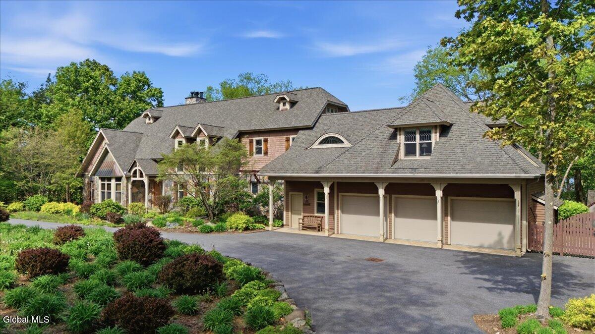 7938 Lakeshore Drive