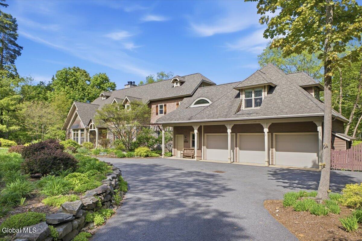 7938 Lakeshore Drive